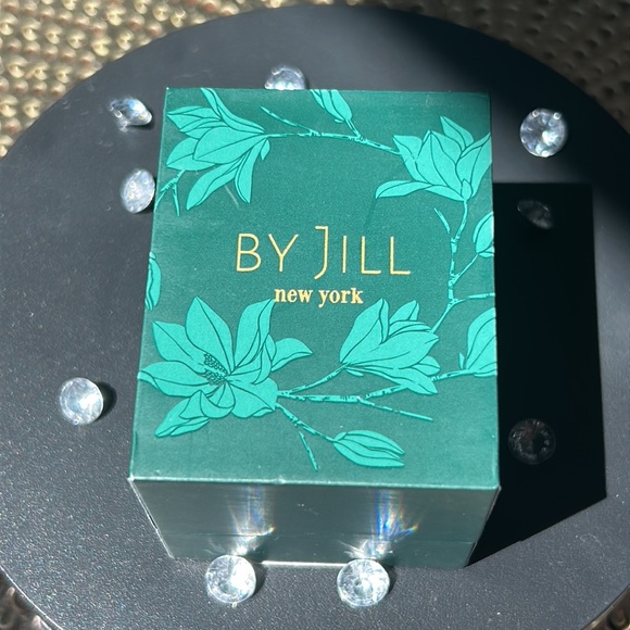 Cubic Zirconia heart ring size 8. Gold tone set in brass NIB - Picture 4 of 8